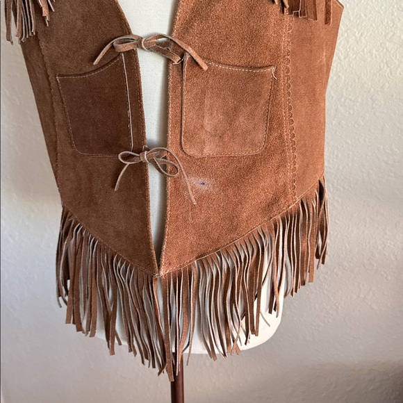 Vintage Suede Fringe Vest - Picture 4 of 6